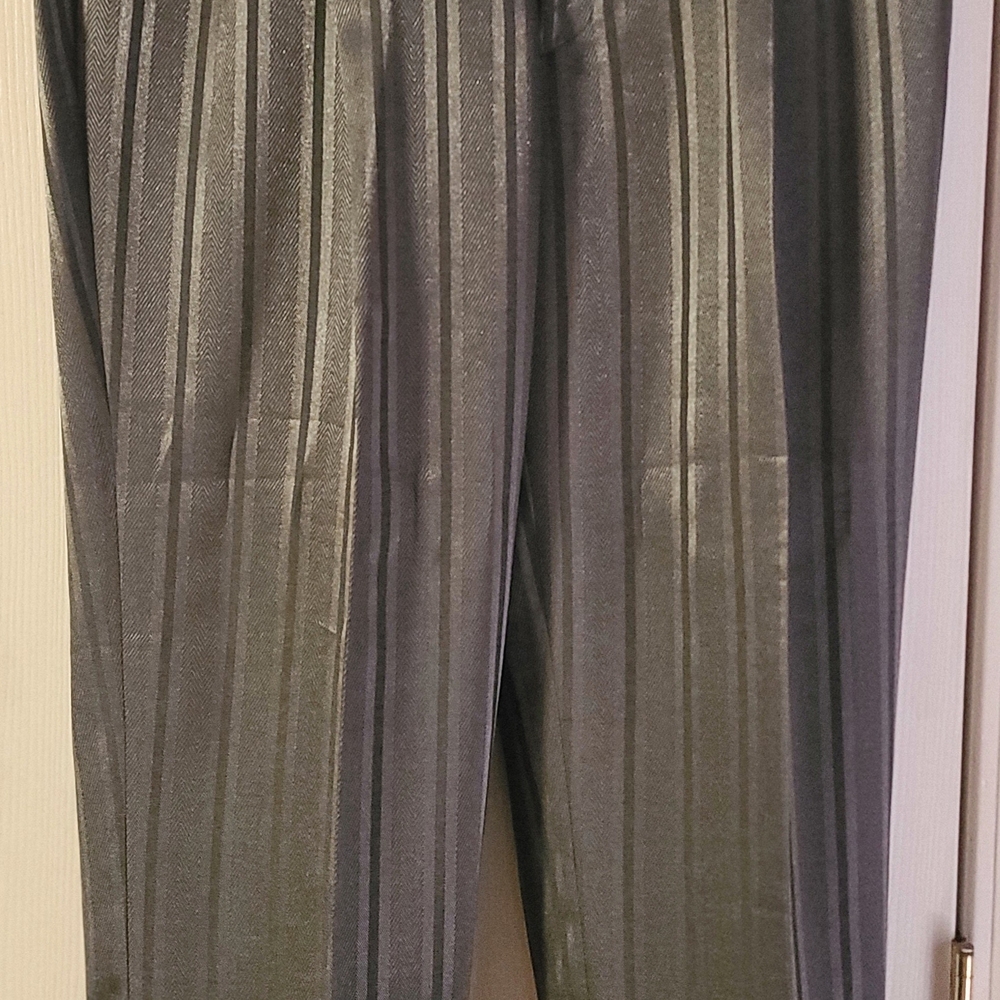 Gray Striped Button-Up Blazer - image 4